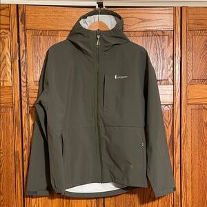 Cotopaxi Women's Forest Green Raincoat